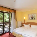 Elbpromenade Hotel